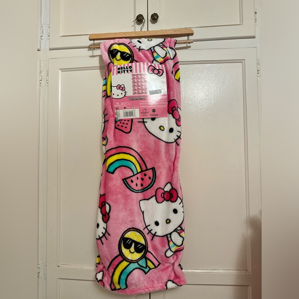 Hello Kitty Blanket